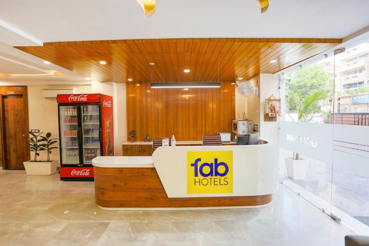 FabHotel Golf inn Gurgaon Exterior foto