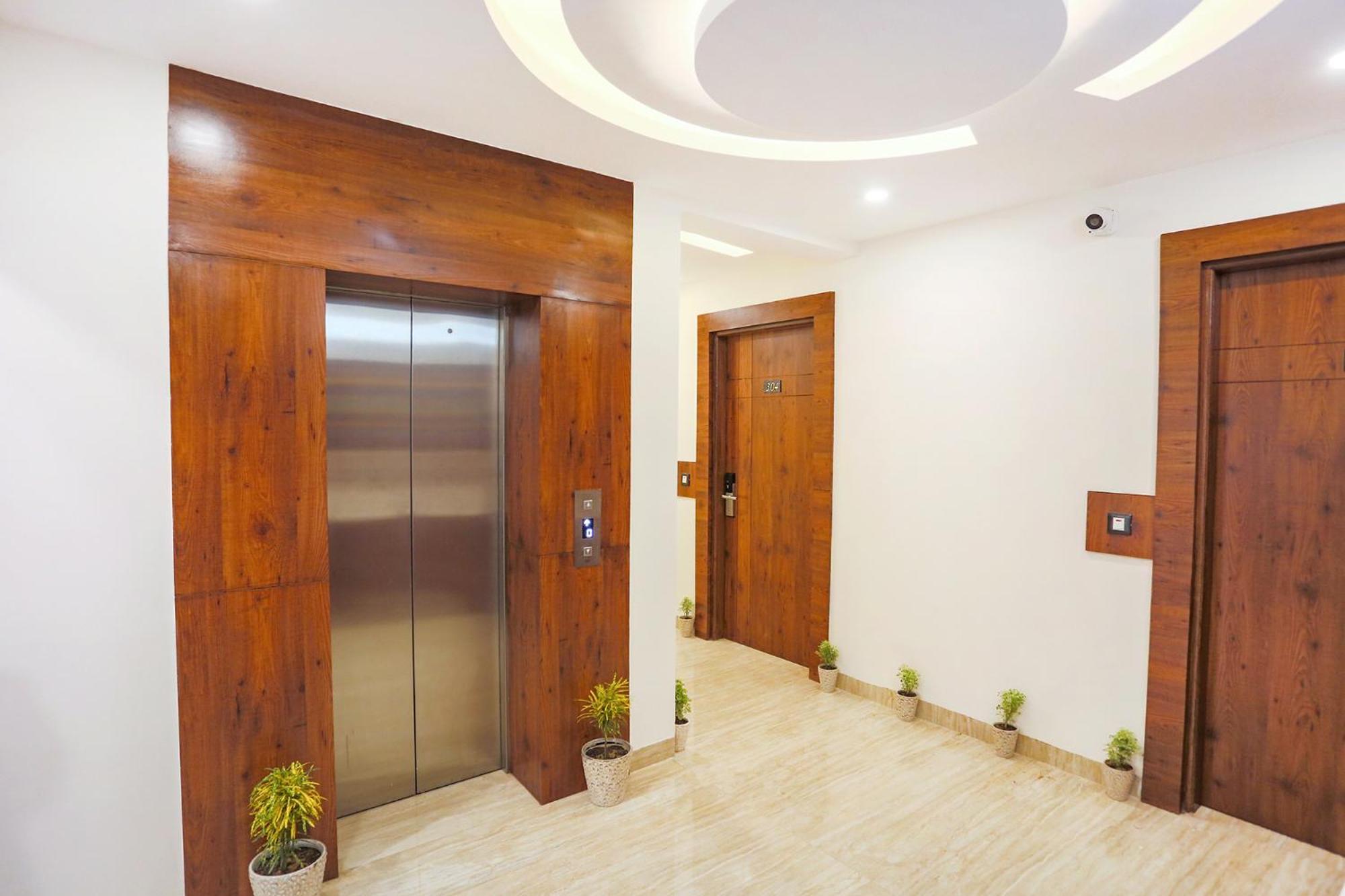 FabHotel Golf inn Gurgaon Exterior foto