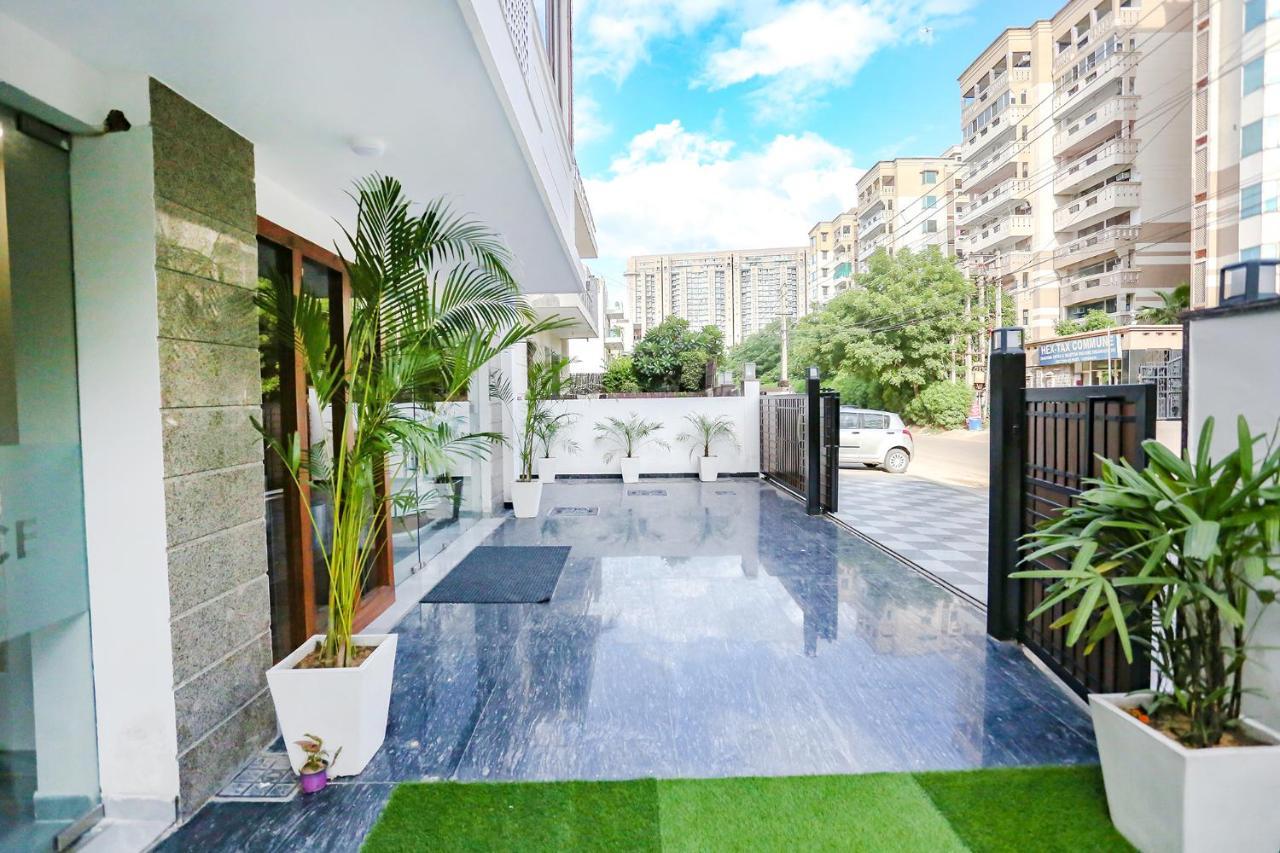 FabHotel Golf inn Gurgaon Exterior foto